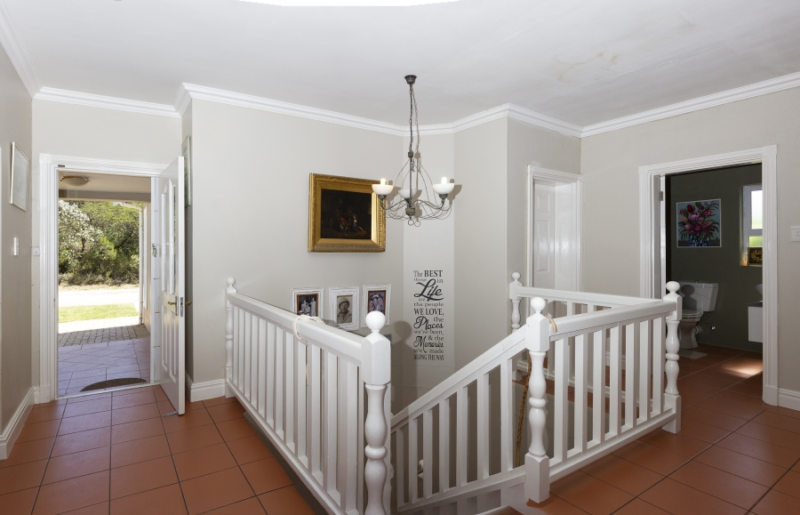 5 Bedroom Property for Sale in Kleinemonde Eastern Cape